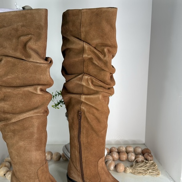 VINTAGE FOUNDRY CO.Maisie Thigh High, Almond Toe Boots, Size 7 - Picture 5 of 10